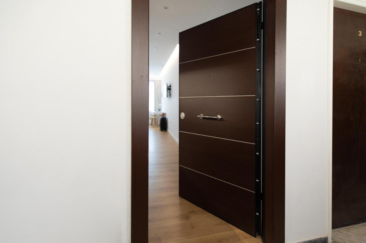 Minimal Apartment In Plaka 雅典 外观 照片