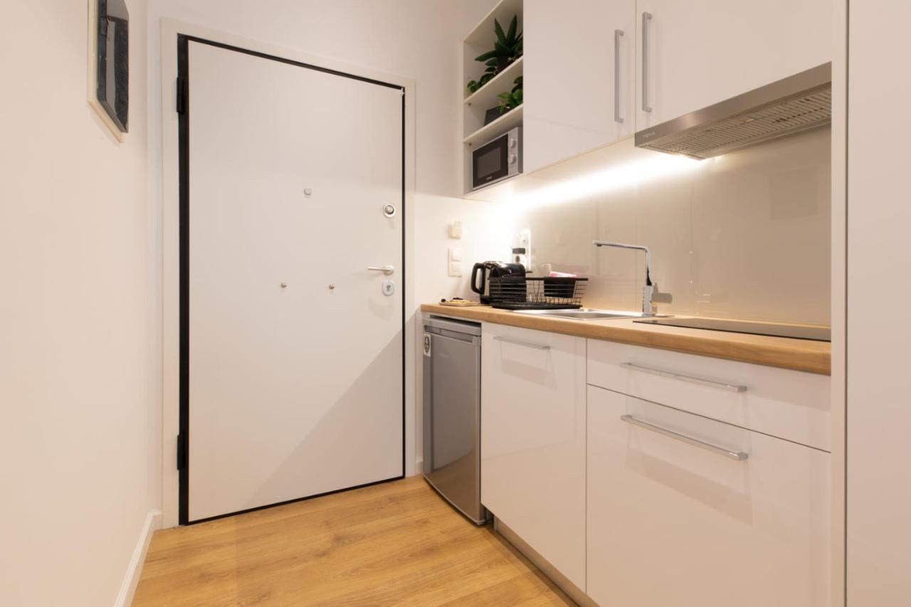 Minimal Apartment In Plaka 雅典 外观 照片